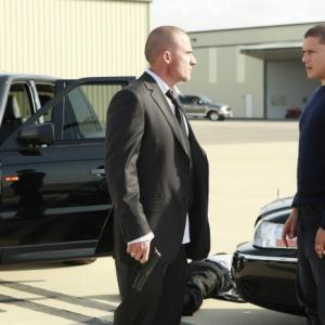 Still of Wentworth Miller and Dominic Purcell in Kalejimo begliai (2005)