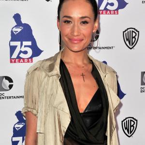 Maggie Q at event of Zmogus is plieno (2013)