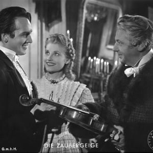 Still of Eugen Klöpfer, Will Quadflieg and Gisela Uhlen in Die Zaubergeige (1944)