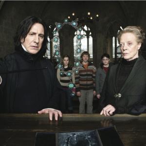 Still of Alan Rickman, Maggie Smith, Rupert Grint, Daniel Radcliffe and Emma Watson in Haris Poteris ir netikras princas (2009)