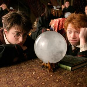 Still of Rupert Grint and Daniel Radcliffe in Haris Poteris ir Azkabano kalinys (2004)