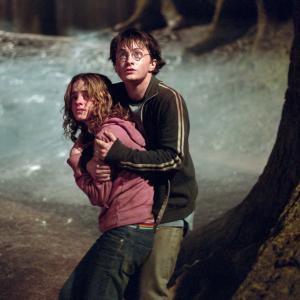 Still of Daniel Radcliffe and Emma Watson in Haris Poteris ir Azkabano kalinys 2004