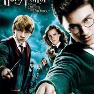 Rupert Grint Matthew Lewis Daniel Radcliffe Emma Watson Bonnie Wright and Evanna Lynch in Haris Poteris ir Fenikso brolija 2007