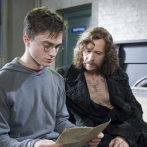 Still of Gary Oldman and Daniel Radcliffe in Haris Poteris ir Fenikso brolija (2007)