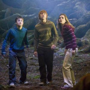 Still of Rupert Grint Daniel Radcliffe and Emma Watson in Haris Poteris ir Fenikso brolija 2007