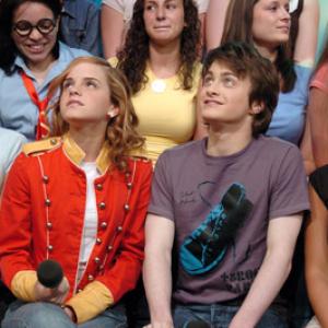 Daniel Radcliffe and Emma Watson at event of Haris Poteris ir Azkabano kalinys (2004)