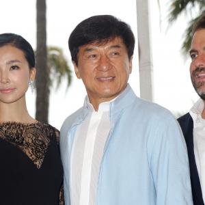 Jackie Chan Brett Ratner and Xingtong Yao at event of Operacija Zodiakas 2012
