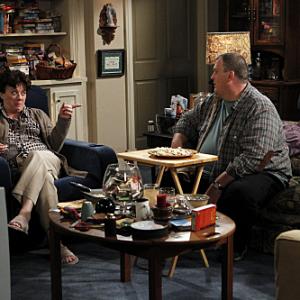 Still of Rondi Reed and Billy Gardell in Mike & Molly (2010)