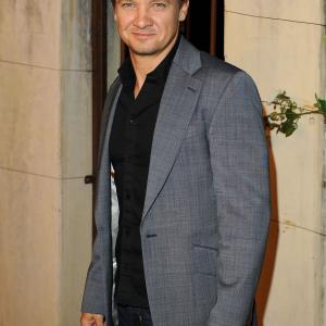 Jeremy Renner at event of Muta 2011