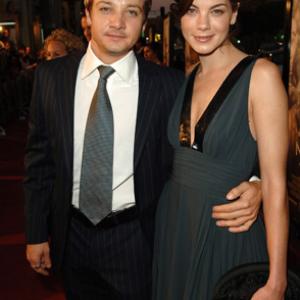 Jeremy Renner and Michelle Monaghan at event of North Country (2005)