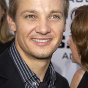 Jeremy Renner at event of SWAT 2003