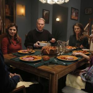 Still of Noah Emmerich, Keri Russell, Matthew Rhys and Holly Taylor in The Americans (2013)