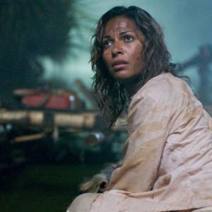 Still of Salli Richardson-Whitfield in Anacondas: The Hunt for the Blood Orchid (2004)