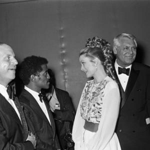 Don Rickles Sammy Davis Jr Grace Kelly and Cary Grant at Frank Sinatras farewell performance at the Los Angeles Music Center 06131971