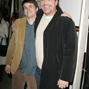 Tom Arnold and Jason Ritter at event of Happy Endings (2005)