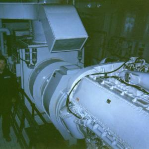 On the set of the HMS Devonshire engine room (Pinewood Studios Paddock Tank) - Tomorrow Never Dies (007), 1997.