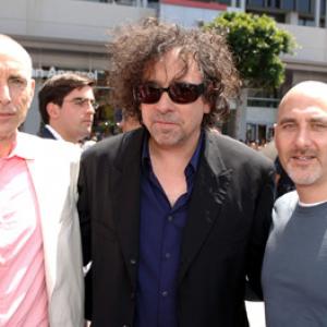 Tim Burton, Kevin McCormick and Jeff Robinov at event of Carlis ir sokolado fabrikas (2005)