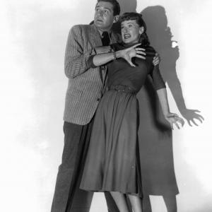 Still of Gene Barry and Ann Robinson in The War of the Worlds (1953)