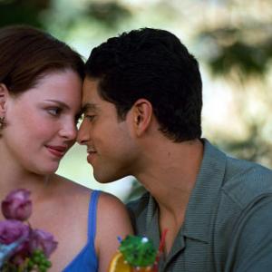 Still of Katherine Heigl and Adam Rodriguez in Roswell 1999