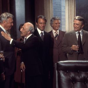 Still of Kirk Douglas, Ralph Bellamy, Christopher Plummer, Leonardo Cimino and Percy Rodrigues in Arthur Hailey's the Moneychangers (1976)