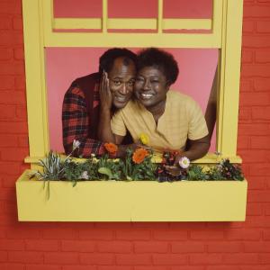 Still of John Amos and Esther Rolle in Good Times 1974