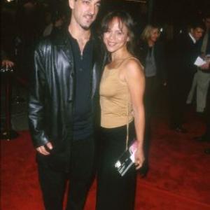 Rosie Perez and Seth Zvi Rosenfeld at event of Kovos klubas 1999