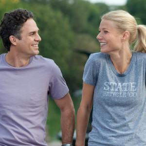 Still of Gwyneth Paltrow and Mark Ruffalo in Thanks for Sharing (2012)