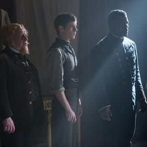 Still of Simon Russell Beale, Danny Sapani and Harry Treadaway in Penny Dreadful (2014)