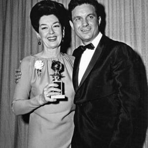 GOLDEN GLOBES Rosalind Russell Cliff Robertson mid 1960s IV