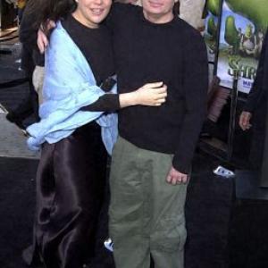 Mike Myers and Robin Ruzan at event of Srekas (2001)