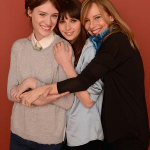 Felicity Jones, Amy Ryan and Mackenzie Davis at event of Breathe In (2013)