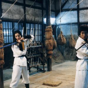 Still of Seung-beom Ryu and So-yi Yoon in Arahan jangpung daejakjeon (2004)