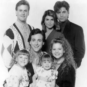 Still of Mary-Kate Olsen, John Stamos, Candace Cameron Bure, Dave Coulier, Lori Loughlin, Bob Saget and Jodie Sweetin in Full House (1987)