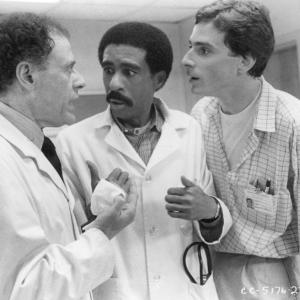 Still of Richard Pryor, Bob Dishy and Bob Saget in Critical Condition (1987)