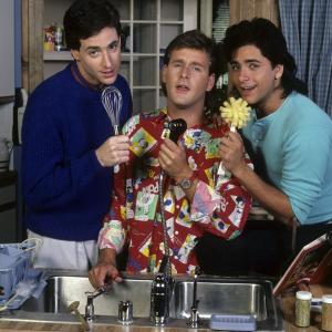 Still of John Stamos, Dave Coulier and Bob Saget in Full House (1987)