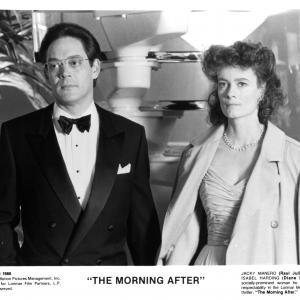 Still of Raul Julia and Diane Salinger in The Morning After 1986
