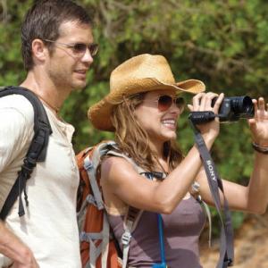 Still of Timothy Olyphant and Kiele Sanchez in A Perfect Getaway 2009