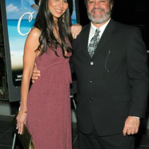 Pedro Muñiz and Roselyn Sanchez at event of Cayo (2005)