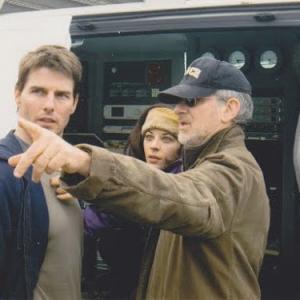 On the set of War of the Worlds (2005) with Steven Spielberg and Tom Cruise