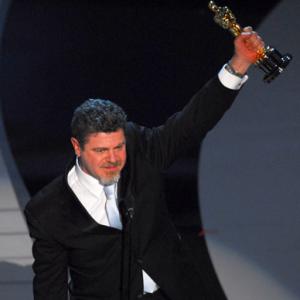 Gustavo Santaolalla at event of The 78th Annual Academy Awards (2006)