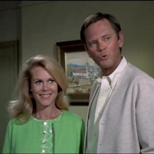 Still of Elizabeth Montgomery and Dick Sargent in Bewitched (1964)