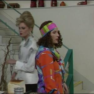 Still of Joanna Lumley and Jennifer Saunders in Absolutely Fabulous 1992