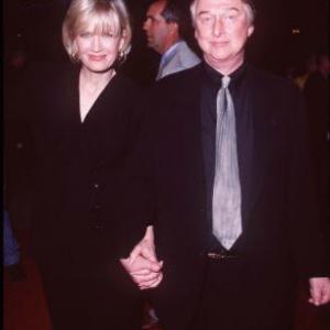 Mike Nichols and Diane Sawyer at event of Primary Colors 1998