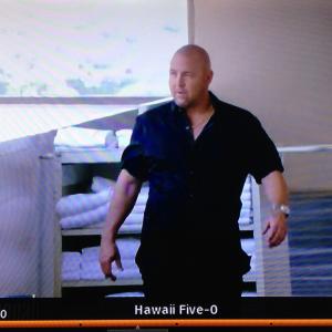 Steve Schriver on Hawaii Five0 Stuntacting as the assassin!
