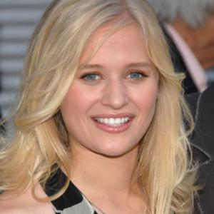 Carly Schroeder at event of Gracie (2007)