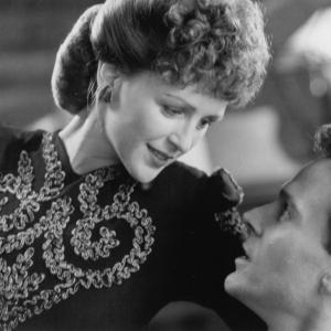 Still of Bonnie Bedelia and Dwight Schultz in Fat Man and Little Boy (1989)