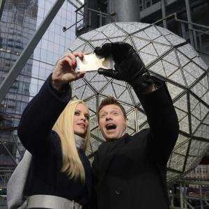 Still of Jenny McCarthy and Ryan Seacrest in Dick Clarks New Years Rockin Eve with Ryan Seacrest 2014 2013