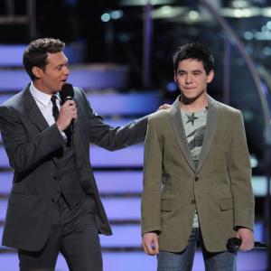 Still of Ryan Seacrest and David Archuleta in American Idol The Search for a Superstar 2002