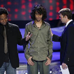 Still of Ryan Seacrest and Sanjaya Malakar in American Idol The Search for a Superstar 2002