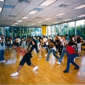 FITNESS HIP HOP BOOT CAMP  75 STRONG